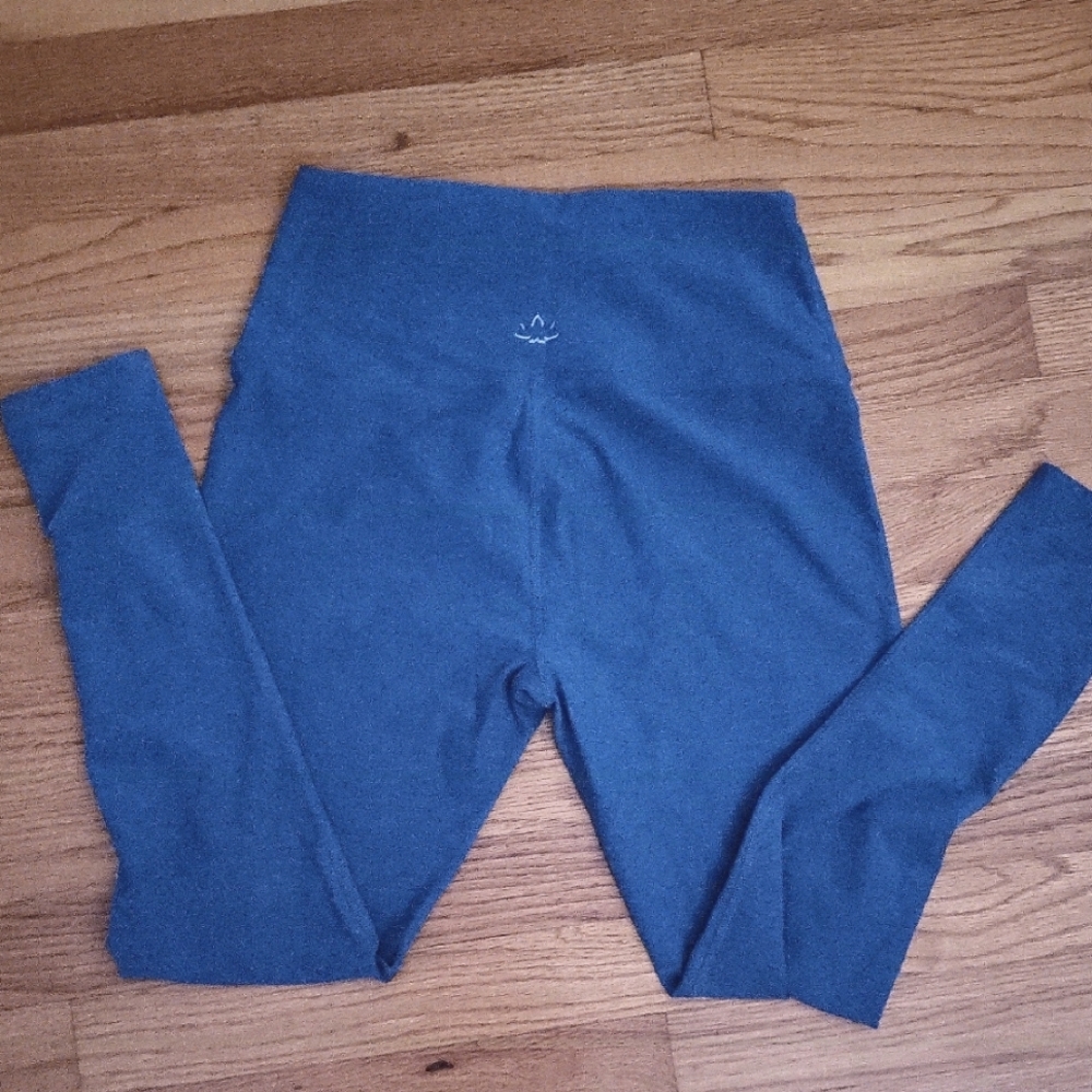 Women's Beyond YOGA Buttery Soft Blue Leggings